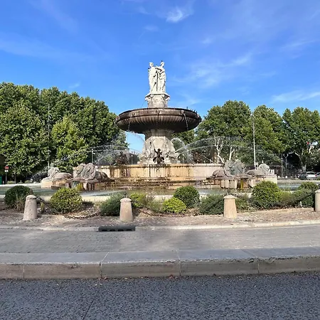 Centre Historique Stationnement A Proximite